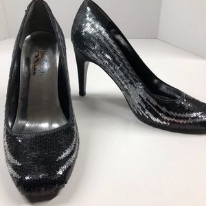 Nina Black and Silver Sequined Pumps 8 M.